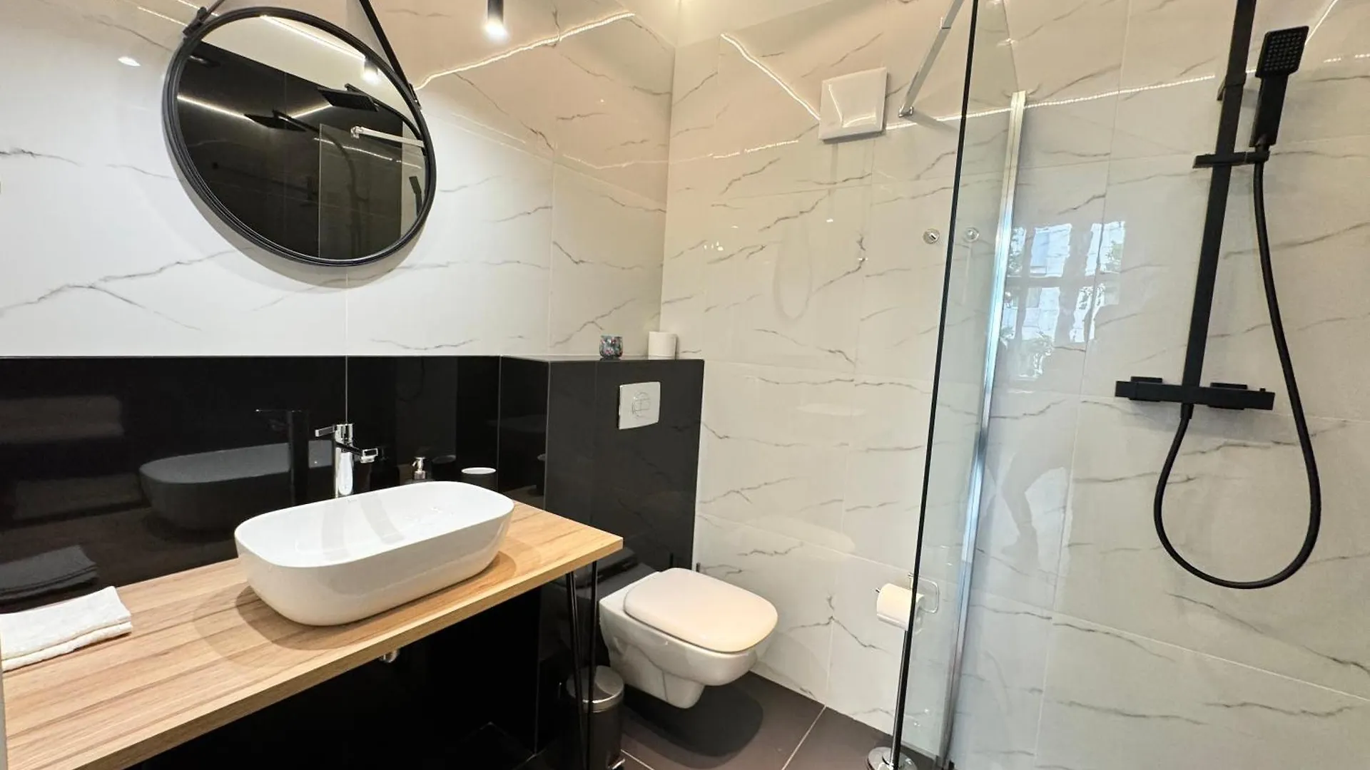 Old Town Twenty Three Apartament 波兹南 0*,  波兰
